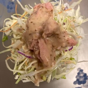 ツナ玉ねぎのゴマドレッシングあえ